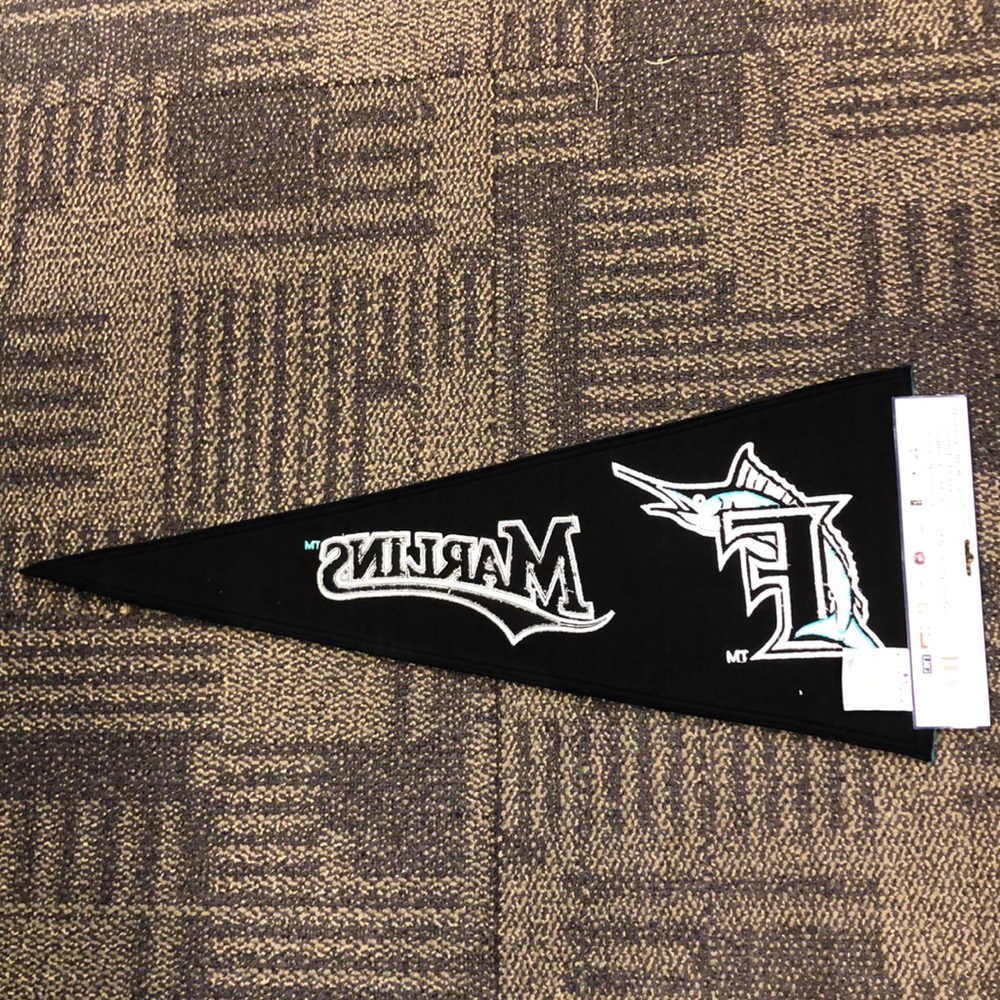 NWT Florida Marlins Pennant - Picture 2 of 4
